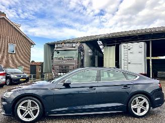 Voiture accidenté Audi A5 Sportback 2.0 TFSI 191pk aut + f1 MHEV S-line - nap - 1e eig - 3x s-line - alarm - nav - keyless - 18 inch - elektr klep 2018/6