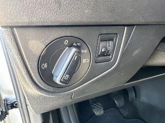 Volkswagen Polo 1.0 TSI 95pk Life 5drs - 76dkm nap - front + line assist - acc - pdc v+a - airco - cruise contr - lmv picture 50