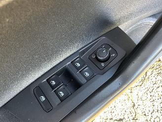 Volkswagen Polo 1.0 TSI 95pk Life 5drs - 76dkm nap - front + line assist - acc - pdc v+a - airco - cruise contr - lmv picture 23