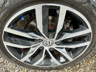 Volkswagen e-Golf 7.5 aut Highl - nap - virtual - keyless - leer - stoelverw - sfeerverl - cam - front + line + side assist picture 73