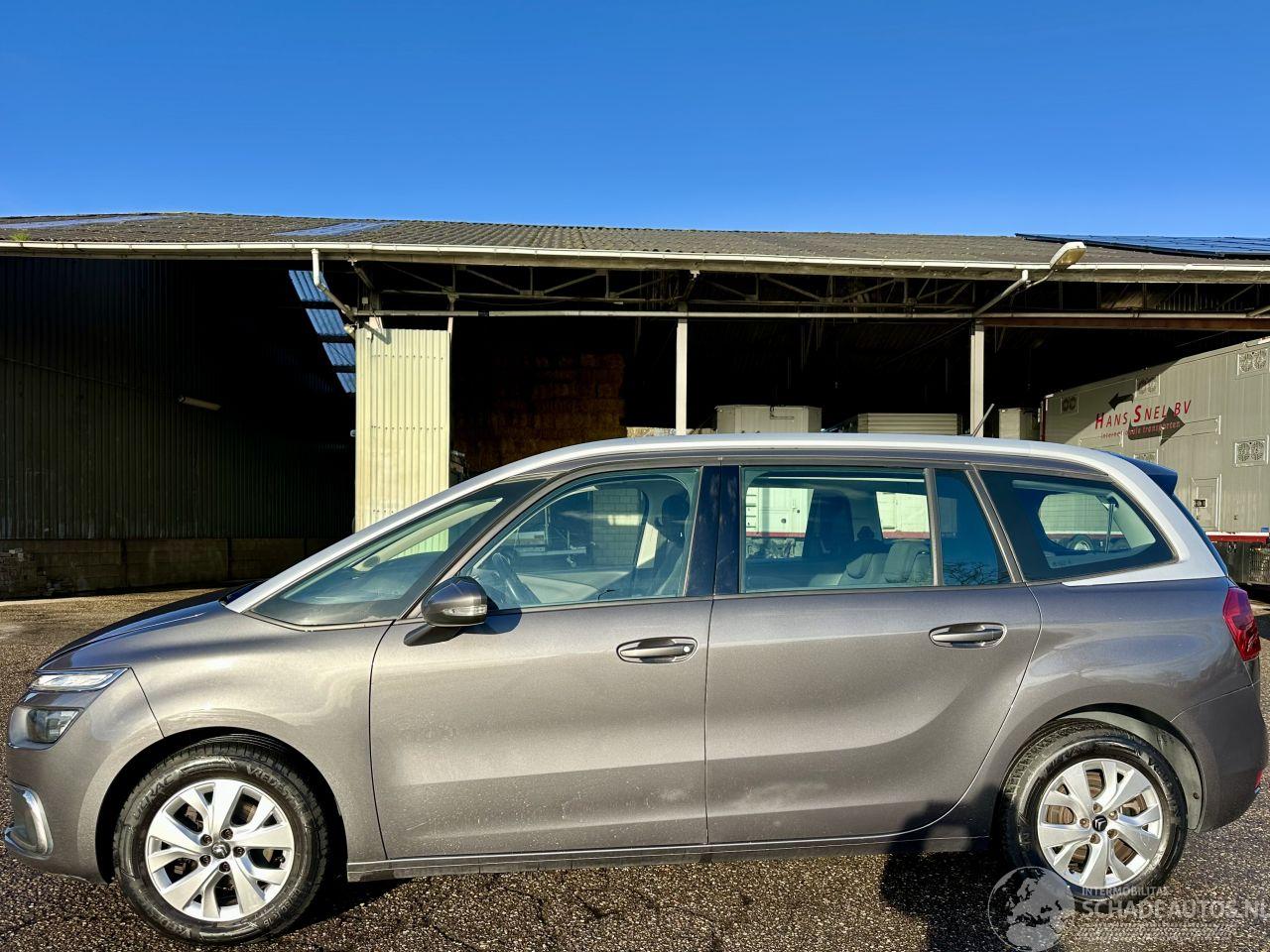 Citroën C4 Spacetourer 1.2T 131pk aut + f1 Bus 7-pers - nap - navi - virtual - line assist - keyless entry + start - pdc