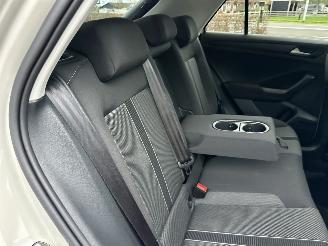 Volkswagen T-Roc Gereserveerd 1.5 TSI 150pk 7-Traps aut Life - 7dkm nap - navi - cam - virtual - front + line + park assist - keyless picture 46