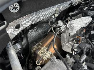 Volkswagen T-Roc Gereserveerd 1.5 TSI 150pk 7-Traps aut Life - 7dkm nap - navi - cam - virtual - front + line + park assist - keyless picture 74