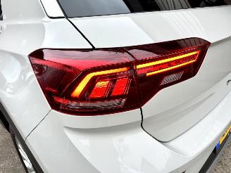 Volkswagen T-Roc Gereserveerd 1.5 TSI 150pk 7-Traps aut Life - 7dkm nap - navi - cam - virtual - front + line + park assist - keyless picture 54