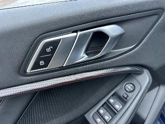 BMW 1-serie Gereserveerd 118i 136pk 7-Traps aut High Exe - nap - virtual - nav - cam - front + line + park assist - leer + stoelverw - sfeerverl picture 50
