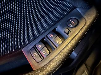 BMW 1-serie Gereserveerd 118i 136pk 7-Traps aut High Exe - nap - virtual - nav - cam - front + line + park assist - leer + stoelverw - sfeerverl picture 26