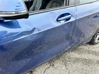 BMW 1-serie Gereserveerd 118i 136pk 7-Traps aut High Exe - nap - virtual - nav - cam - front + line + park assist - leer + stoelverw - sfeerverl picture 10