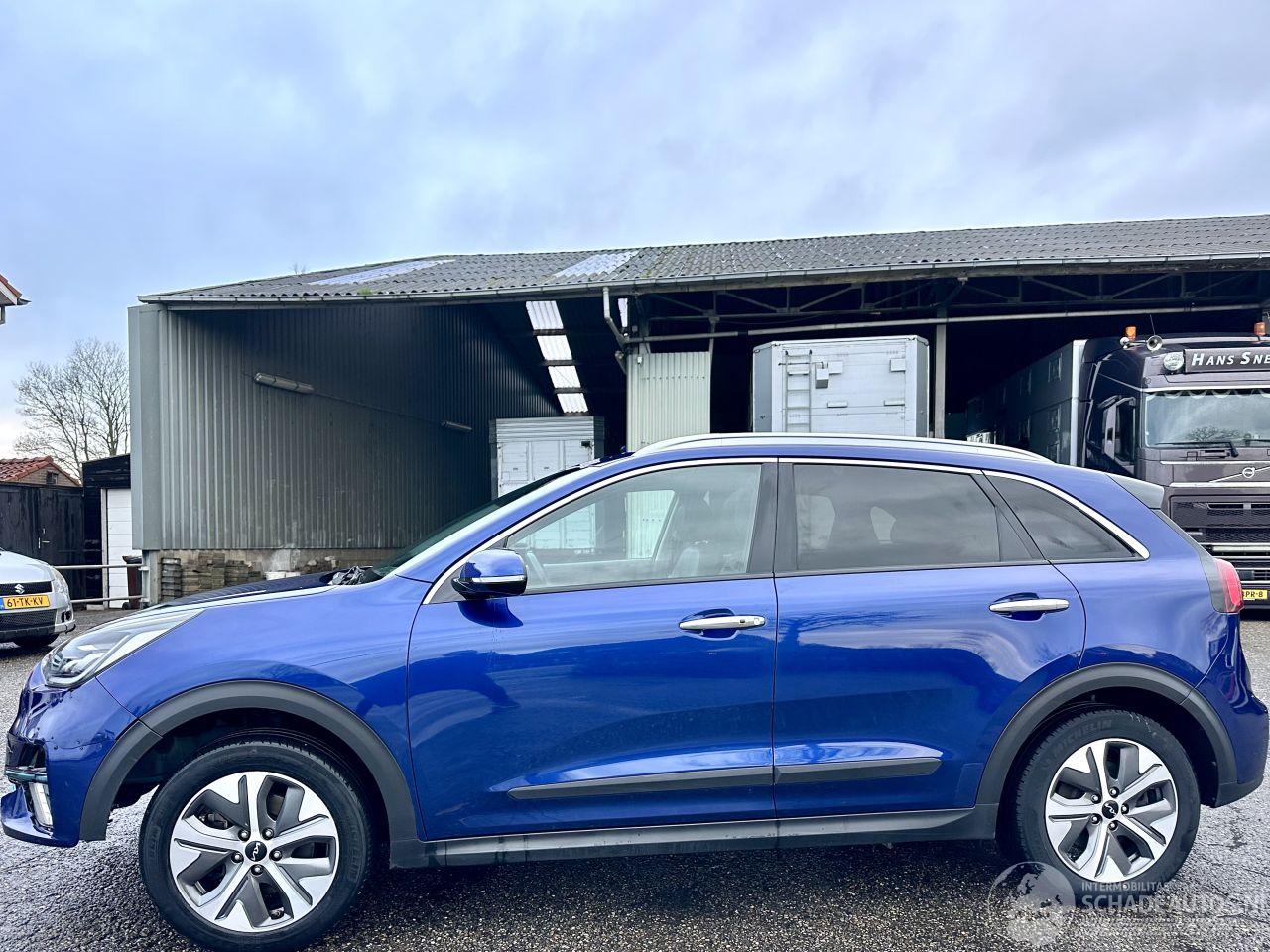 Kia e-Niro 64kWh 204pk aut DynamicPlusLine - nap - schuifdak - carplay - keyless - stuurverw - front + line assist