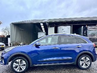 Avarii autoturisme Kia e-Niro 64kWh 204pk aut DynamicPlusLine - nap - schuifdak - carplay - keyless - stuurverw - front + line assist 2021/11