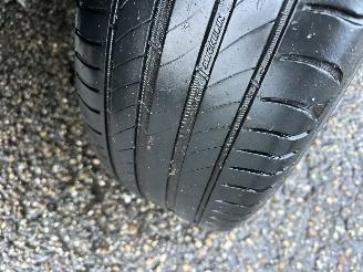 Kia e-Niro 64kWh 204pk aut DynamicPlusLine - nap - schuifdak - carplay - keyless - stuurverw - front + line assist picture 79