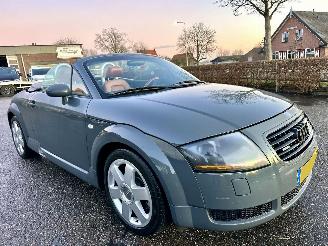 Audi TT Roadster 1.8 5v turbo 179pk 6-bak quattro - elektr dak - bose - leer - stoelverw - clima - cruise - documentatie picture 4