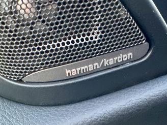 BMW 3-serie 330e 245pk 8-traps aut + f1 high exe - 112dkm nap - harman  - stuur + stoelverw v+a - 360cam - head up - elektr rollo picture 14