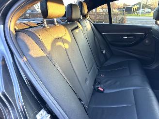 BMW 3-serie 330e 245pk 8-traps aut + f1 high exe - 112dkm nap - harman  - stuur + stoelverw v+a - 360cam - head up - elektr rollo picture 57