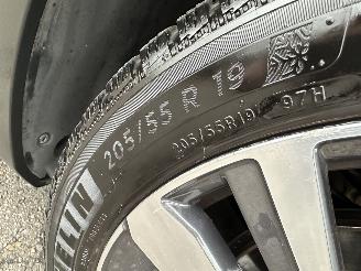 Peugeot 3008 1.2 Turbo 131pk 6-bak Premium - nap - navi - cam - virtual - elektr klep - 19 inch - line assist - keyless - pdc v+a picture 78