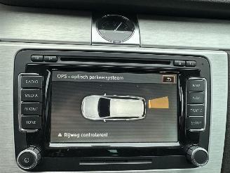 Volkswagen Passat 1.4 TSI 122pk dsg aut + f1 Highline - nap - dvd in hoofdsteunen - navi - clima - cruise - leer + stoelverw picture 31