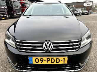Volkswagen Passat 1.4 TSI 122pk dsg aut + f1 Highline - nap - dvd in hoofdsteunen - navi - clima - cruise - leer + stoelverw picture 3