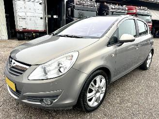 Opel Corsa 1.4-16V 101pk Cosmo 5drs - pano - nap - clima - cruise - half leer - pdc - licht + regens + dimmend binnenspiegel picture 2