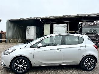 Vaurioauto  passenger cars Opel Corsa-E 1.0 Turbo Online Edition 2017/9