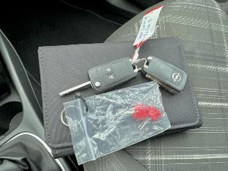 Opel Corsa-E 1.0 Turbo 90pk 6-bak online edition 5drs - nap - stuurverw + stoelverw - pdc v+a - airco - cruise picture 18