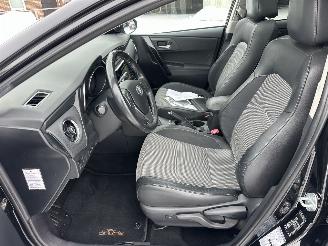 Toyota Auris Touring Sports Gereserveerd 1.8 Hybrid 123pk aut Exe - pano - nap - navi - camera - keyless - front + line + park assist picture 21