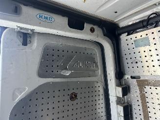 Volkswagen Crafter 30 2.0 TDI 109pk 6-bak L2/H2 Bleum. euro5 - nap - navi - 3 pers - clima - cruise - distr+wp vernieuwd 173dkm picture 48