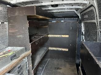 Volkswagen Crafter 30 2.0 TDI 109pk 6-bak L2/H2 Bleum. euro5 - nap - navi - 3 pers - clima - cruise - distr+wp vernieuwd 173dkm picture 45