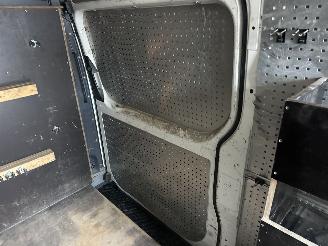 Volkswagen Crafter 30 2.0 TDI 109pk 6-bak L2/H2 Bleum. euro5 - nap - navi - 3 pers - clima - cruise - distr+wp vernieuwd 173dkm picture 44