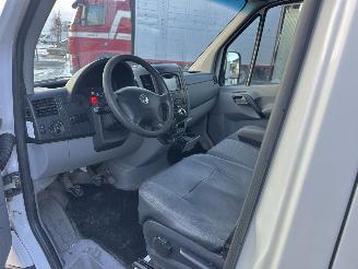 Volkswagen Crafter 30 2.0 TDI 109pk 6-bak L2/H2 Bleum. euro5 - nap - navi - 3 pers - clima - cruise - distr+wp vernieuwd 173dkm picture 23