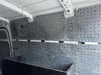 Volkswagen Crafter 30 2.0 TDI 109pk 6-bak L2/H2 Bleum. euro5 - nap - navi - 3 pers - clima - cruise - distr+wp vernieuwd 173dkm picture 13