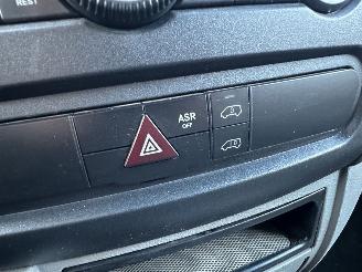 Volkswagen Crafter 30 2.0 TDI 109pk 6-bak L2/H2 Bleum. euro5 - nap - navi - 3 pers - clima - cruise - distr+wp vernieuwd 173dkm picture 26