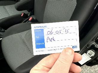 Nissan Micra gereserveerd 1.2i 80pk Connect Edition 5drs - navi - clima - cruise - pdc v+a - licht + regensensor - gebruikerssporen picture 32