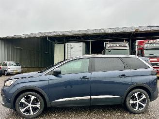 skadebil auto Peugeot 5008 1.2T 131pk 6-traps aut + F1 Crossway 7Pers - navi - leer - virtual - camera v+a - line + side assist - 50dkm 2019/6
