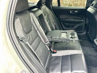 Volvo V-60 2.0 B4 Hybrid 8-traps aut R-Design - nap - virtual - leer - stuur + stoelverw - trekh - front + line + side assist picture 20