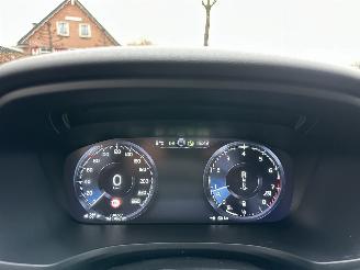 Volvo V-60 2.0 B4 Hybrid 8-traps aut R-Design - nap - virtual - leer - stuur + stoelverw - trekh - front + line + side assist picture 32