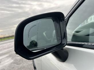 Volvo V-60 2.0 B4 Hybrid 8-traps aut R-Design - nap - virtual - leer - stuur + stoelverw - trekh - front + line + side assist picture 10