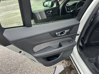 Volvo V-60 2.0 B4 Hybrid 8-traps aut R-Design - nap - virtual - leer - stuur + stoelverw - trekh - front + line + side assist picture 85