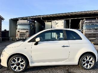 damaged passenger cars Fiat 500S 0.9 TwinAir Turbo 80pk Sport - airco - pdc - zwarte hemel - 16 inch lmv - asr - btw - zwart dak 2014/11