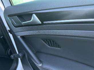 Volkswagen Golf 1.2 TSI 105pk 6-bak Highl 5drs - pano - nap - xenon - massage - navi - stoelverw - half leer - bearlock picture 45