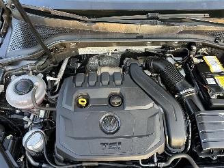 Volkswagen Golf 1.5 TSI 131pk 7-Traps aut + f1 comf bns 5drs - carplay - front assist - acc - pdc v+a - inkl trekh - privacy glass picture 58