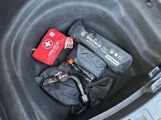 Toyota Corolla Touring sports 1.8 Hybrid aut Dynamic - nap - keyless - navi - cam - trekh - front + line assist - pdc v+a picture 12