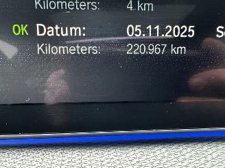 BMW 5-serie 540i 340pk aut + f1 High Exe M-Sport - schuifdak - hud - softclose - b&w - 360cam - stoelvent - stuurverw picture 30