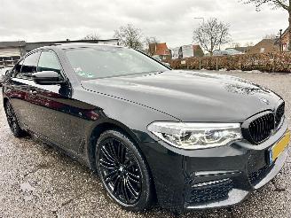 BMW 5-serie 540i 340pk aut + f1 High Exe M-Sport - schuifdak - hud - softclose - b&w - 360cam - stoelvent - stuurverw picture 4