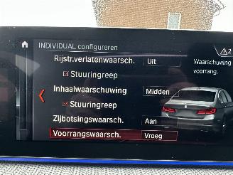 BMW 5-serie 540i 340pk aut + f1 High Exe M-Sport - schuifdak - hud - softclose - b&w - 360cam - stoelvent - stuurverw picture 26