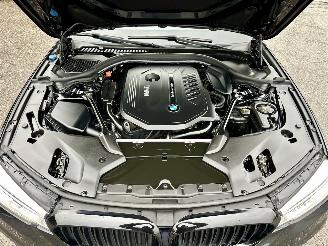 BMW 5-serie 540i 340pk aut + f1 High Exe M-Sport - schuifdak - hud - softclose - b&w - 360cam - stoelvent - stuurverw picture 113