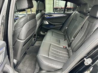 BMW 5-serie 540i 340pk aut + f1 High Exe M-Sport - schuifdak - hud - softclose - b&w - 360cam - stoelvent - stuurverw picture 22