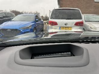 BMW 5-serie 540i 340pk aut + f1 High Exe M-Sport - schuifdak - hud - softclose - b&w - 360cam - stoelvent - stuurverw picture 12