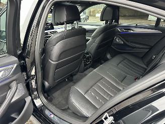 BMW 5-serie 540i 340pk aut + f1 High Exe M-Sport - schuifdak - hud - softclose - b&w - 360cam - stoelvent - stuurverw picture 82