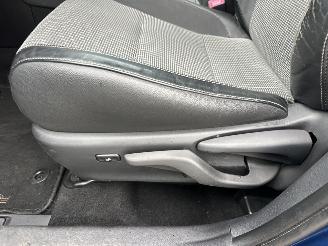 Toyota Auris Touring Sports 1.8 Hybrid 123pk aut pano - nap - navi - camera - keyless - front + park + line assist - pdc v+a picture 46