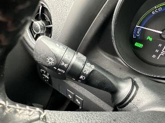 Toyota Auris Touring Sports 1.8 Hybrid 123pk aut pano - nap - navi - camera - keyless - front + park + line assist - pdc v+a picture 27