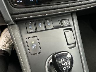 Toyota Auris Touring Sports 1.8 Hybrid 123pk aut pano - nap - navi - camera - keyless - front + park + line assist - pdc v+a picture 36